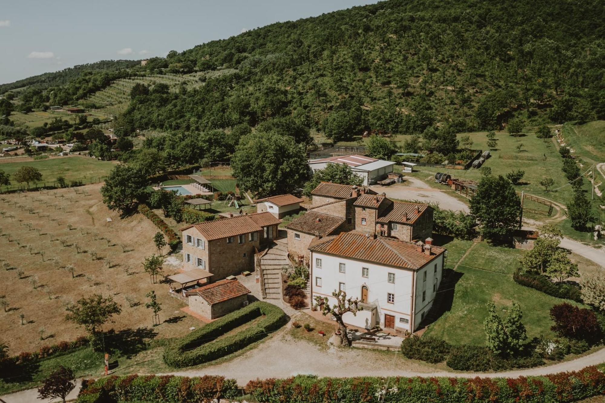Baciano Azienda Agrituristico Venatoria Capolona Exteriör bild