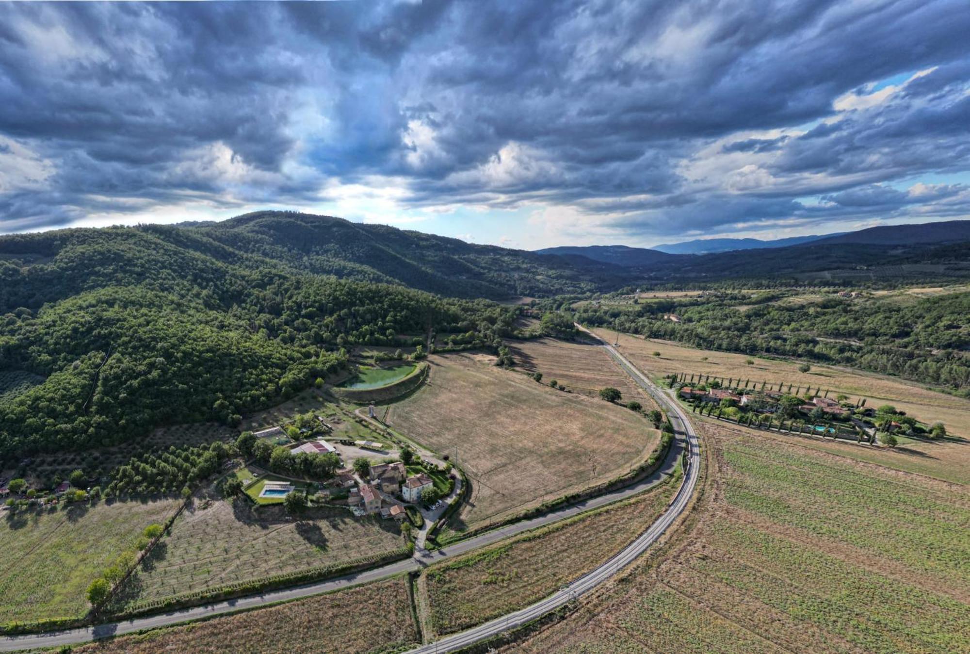 Baciano Azienda Agrituristico Venatoria Capolona Exteriör bild